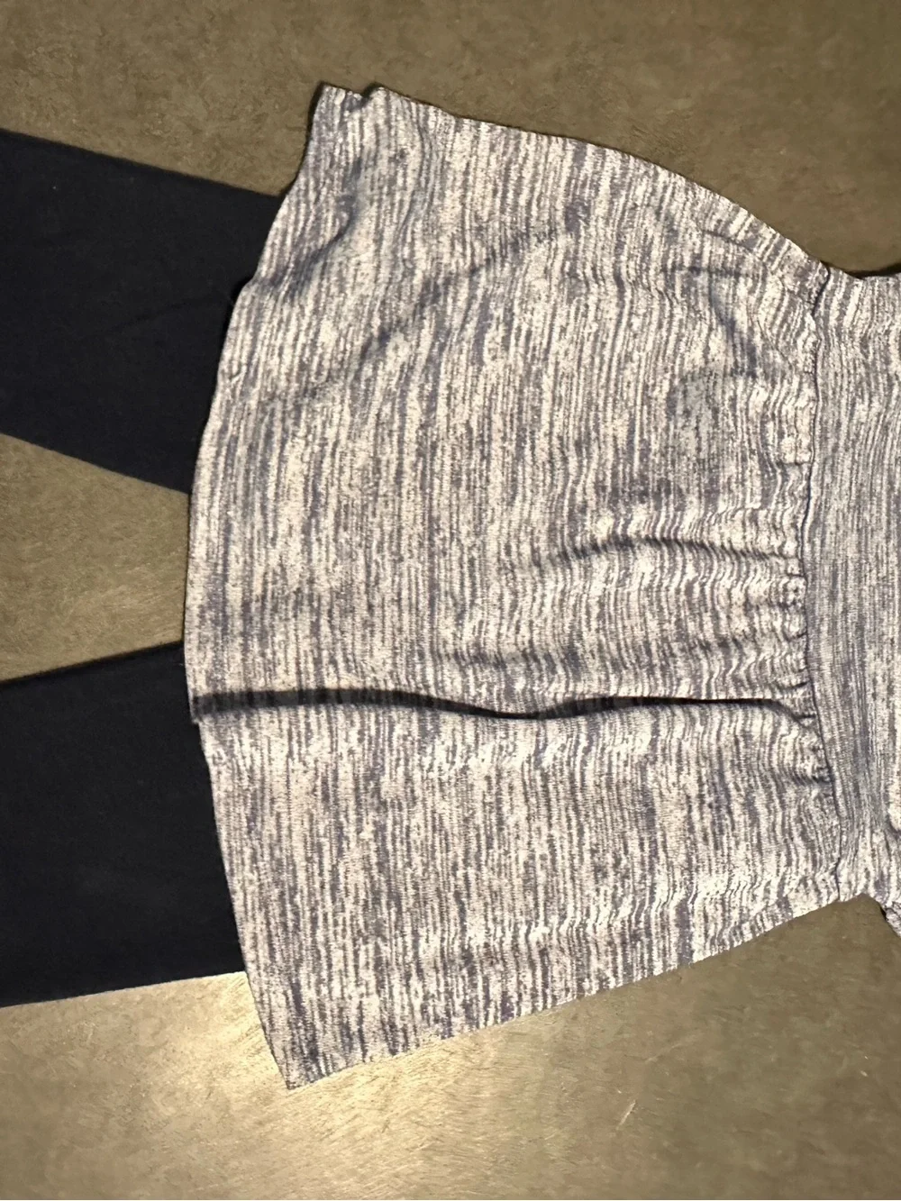 Girls Capri Leggings and Shirt outfit size 8